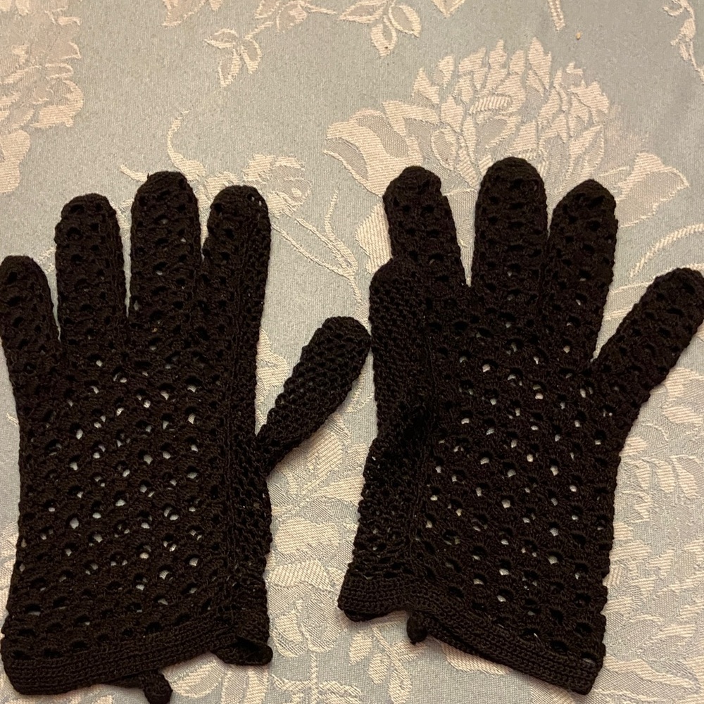 Vintage Black Crochet Gloves OS